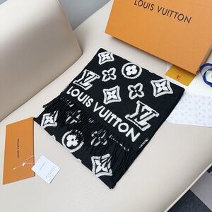 Louis Vuitton Black and White Scarf